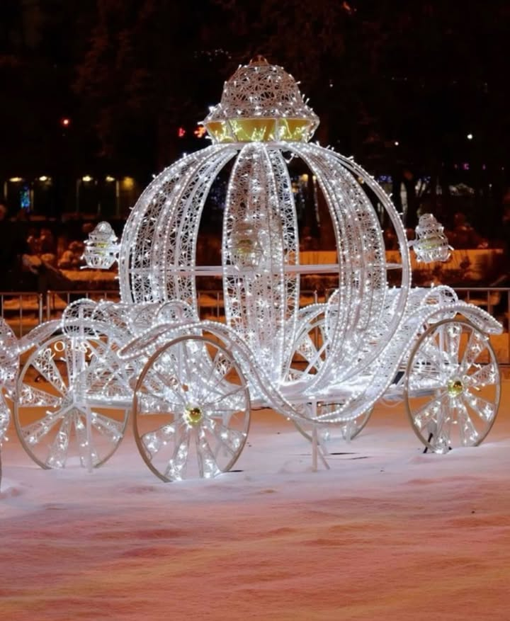 ValarFlowers 7.9ft Cinderella Fairy Princess Pumpkin Carriage Decor
