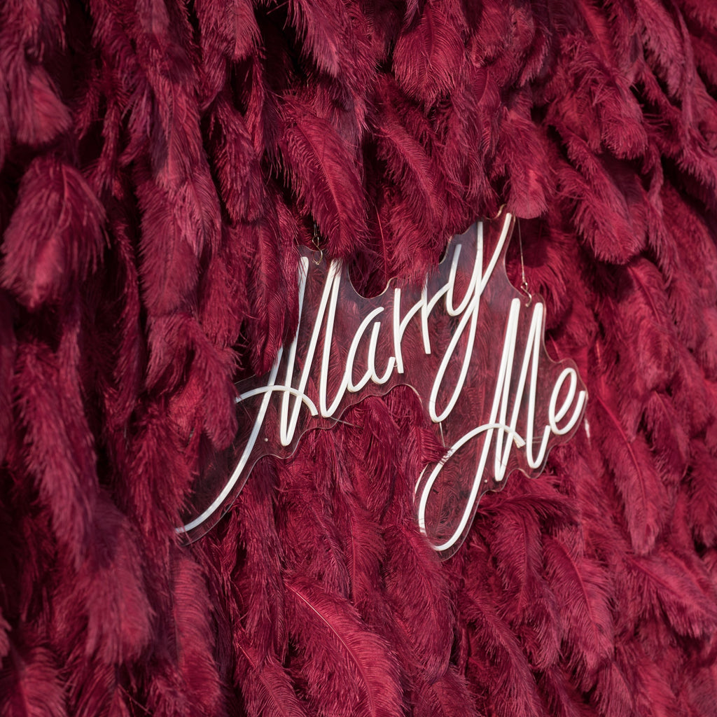 ValarFlowers Burgundy Feather Backdrop VF-164-Burgundy